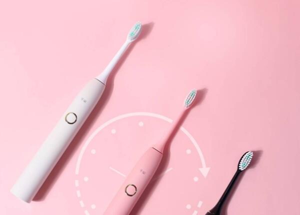 手動(dòng)和自動(dòng)牙刷哪個(gè)好用？一篇總結(jié)：牙刷就這樣挑！