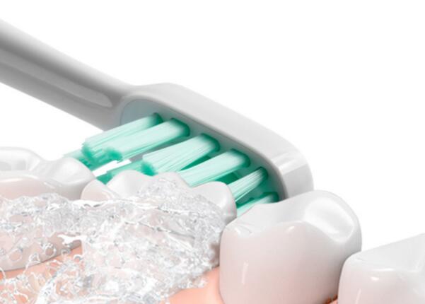 成人電動(dòng)牙刷防水不好怎么辦？電動(dòng)牙刷進(jìn)水的解決操作介紹