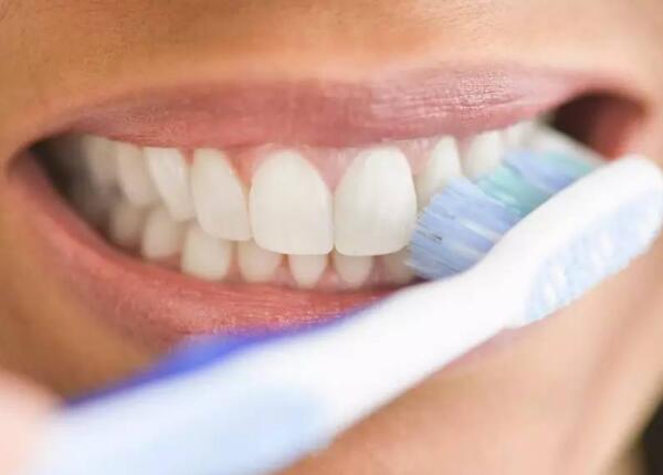 手動牙刷使用小常識 手動牙刷使用小常識