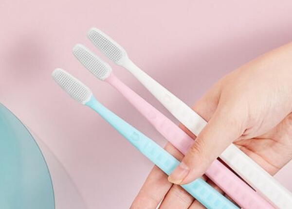 牙刷毛材質(zhì)怎么選擇好？適合自己的牙刷毛材質(zhì)選購要點(diǎn)